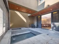 Longmen Nankunshanju Qiushuiju Private Tang Hot Spring Homestay -  Ferienhäuser