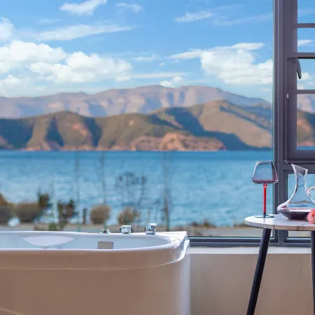 Joyful Time | Holiday Villa·Light Luxury Lake View Holiday Homestay (Lugu Lake)