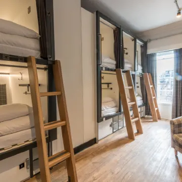 Code Pod – the Court - Edinburgh Hotels near National Museum of Scotland