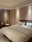 Huaji Hotel, Luchuan - Parkplatz