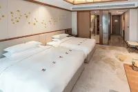Tengchong East Lake Thermal Spa Hotel