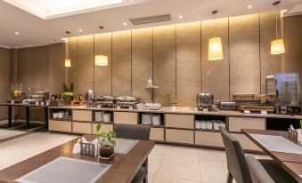Homeinn Plus Hotel (Linyi Yinan Lishan Road)