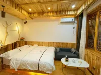 Xuan'en Riverside Hotel