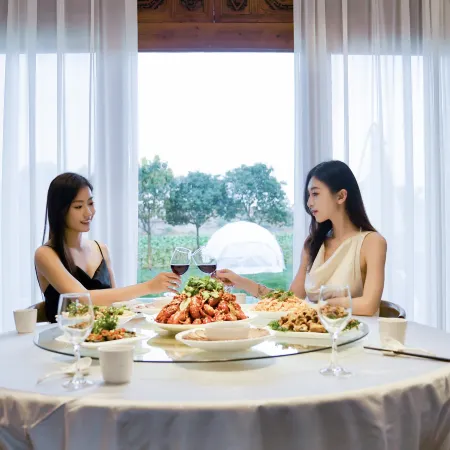 Yun Shang Yi Ju Spring Resort