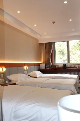 Beijing Military Exhibition Hotel Hotels near Xicheng Rending Lake Park