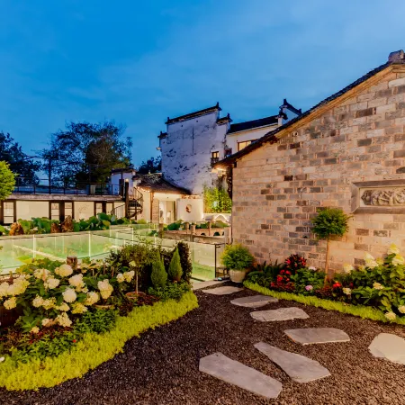 Hongcun Hetang Moonlight Luxury Homestay