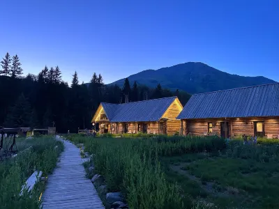 Cezanne Art hotel 화목풍경구 주변 호텔
