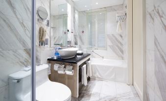 Crystal Palace Hotel