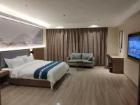 Junyi Hotel Hotels in Lantian