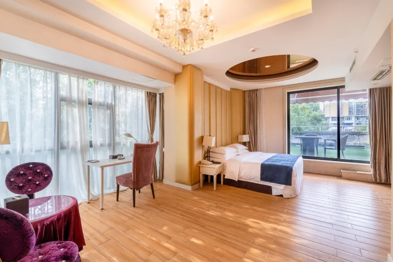 Lizun Hotel