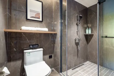 Molin Jinshang Hotel (Liuzhou Five Star Pedestrian Street) Отели рядом с достопримечательностью «Liujiang River Scenery»