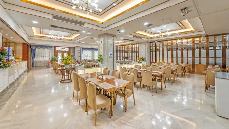 Pakning Hotel (Nanning Qingxiu Mountain Convention and Exhibition Center) Отели рядом с достопримечательностью «Nanning Wuxiang Xinqu Zongbu Base Leisure Park»