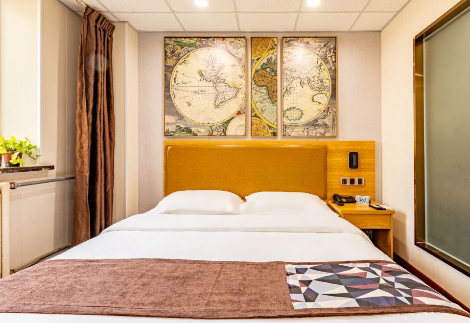 3. 율리시즈 호텔 ..