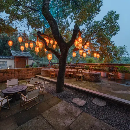 Youyi Qiuyin Huashe Homestay