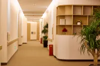The Hidden House Hotel(Chengdu Chunxi Road Luomashi Subway Station)