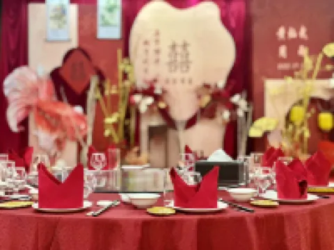 Golden International Holiday Hotel