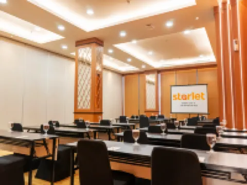 Starlet Hotel BSD City Hotels in Pagedangan