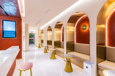 Luojia Youth Station (Wuhan Yellow Crane Tower Yuhualin Branch)
