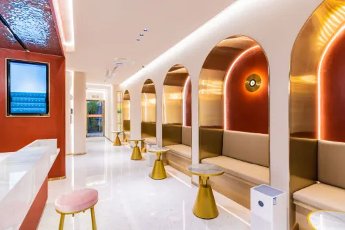 Luojia Youth Station (Wuhan Yellow Crane Tower Yuhualin Branch)