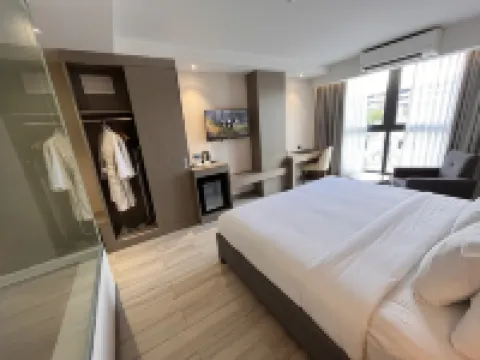 キャピトル ヒル ホテル アンド スイーツ アンヘレスのホテル