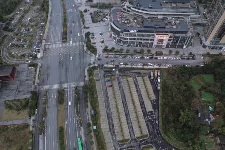 Jinchen Baiyue Hotel