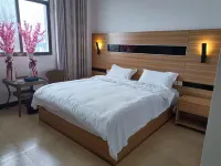 Luoping Jinji Farmhouse