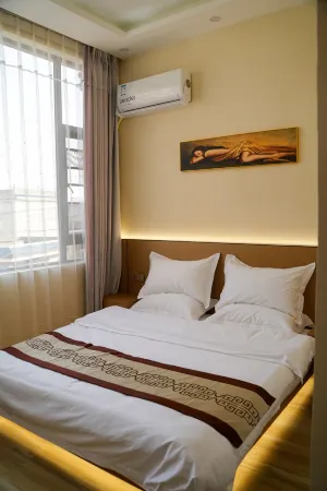 Shizong County Recruitment Impression Farmhouse Отели в г. Шицзун