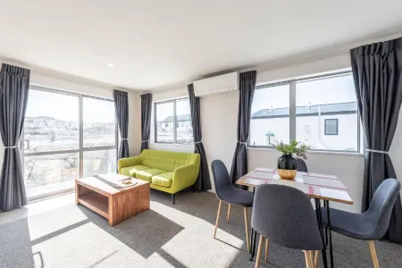 18 Jimmy Отели рядом с достопримечательностью «Mackenzie Sheep Dog Statue»