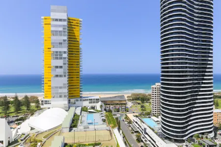 Sofitel Gold Coast Broadbeach Отели рядом с достопримечательностью «Панорама Тауэр»