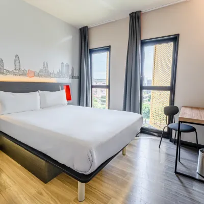 easyHotel Barcelona Fira Hotels near Hall 8, Fira Gran Via