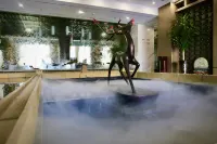 Bailu Hidden Holiday Hotel