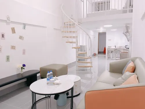 Xingning Wenhong Apartment