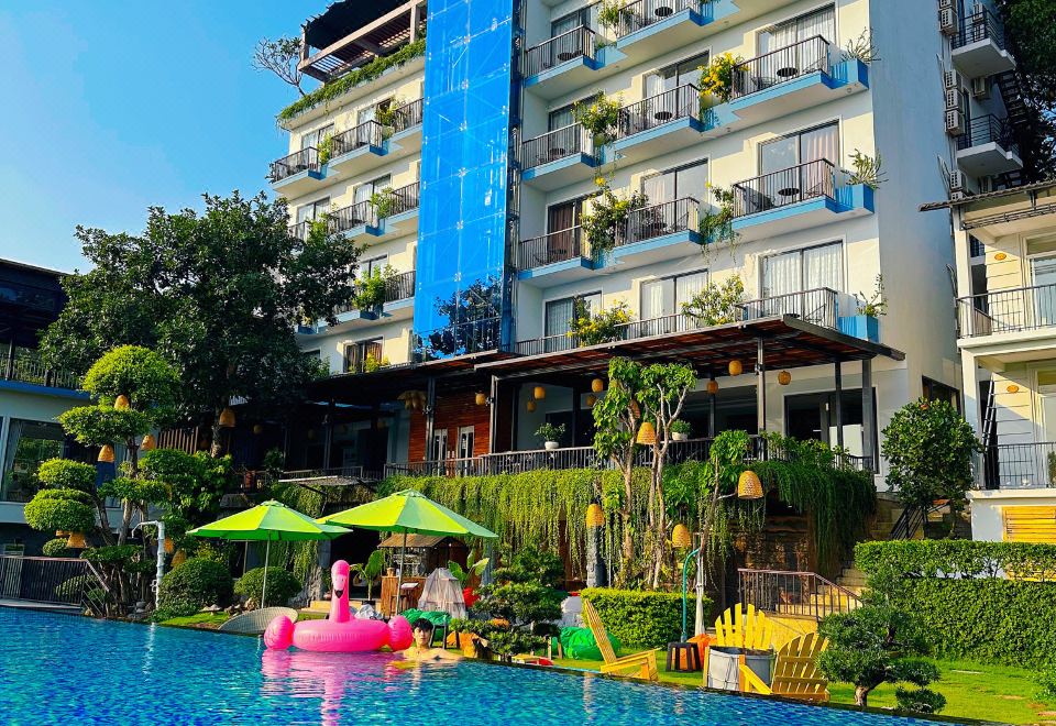 톰 힐 부티크 리조트 객실