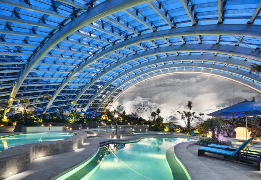 3. 주자이 톈탕 인..