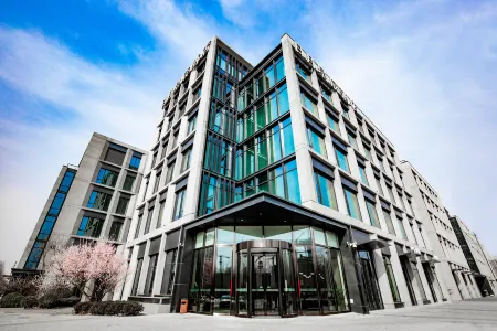 Beijing Sun Moon Star Hotel Отели рядом с достопримечательностью «Haotian Park»