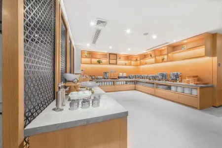 TRUE GO Hotel (Shenzhen Exhibition Center Fumin Subway Station) Отели рядом с достопримечательностью «Shenzhen Polytechnic OCT Campus»