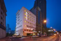 Magnolia Hotel (Dalian People's Square Xinkai Road) 인민광장-다롄/대련 시청 호텔