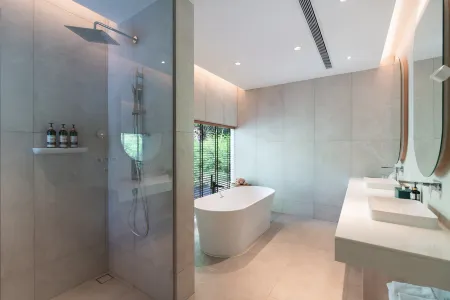 Naga Pearl Villa  |  6 rooms, 1 eternal summer on the Andaman Sea Отели рядом с достопримечательностью «Koh Rang Noi»