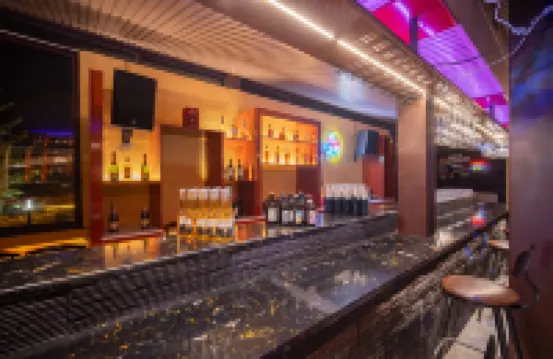 THEISLAND  OFTHE  GRASSLANDS