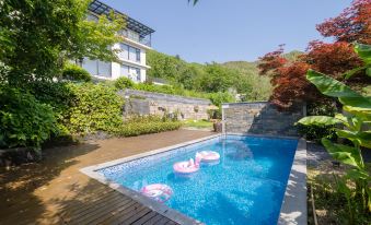 Anji Fuli · Stream Tracing ·  Movie ·  Pool · Barbecue · Camping · Mountain Resort Guesthouse