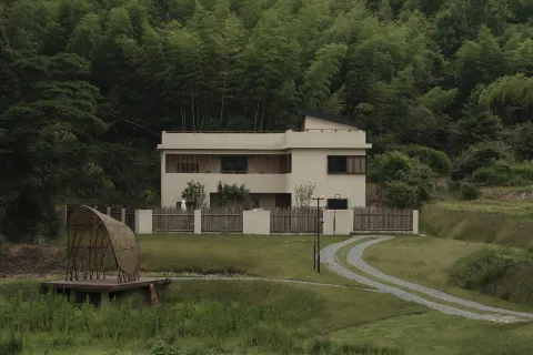 VOLVER RESORT