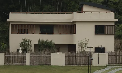VOLVER RESORT