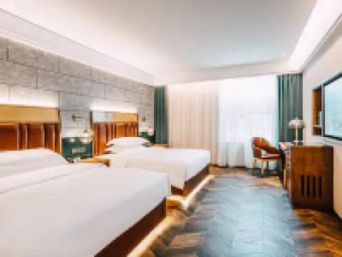 James Joyce Coffetel Tai'an High-speed Railway Station