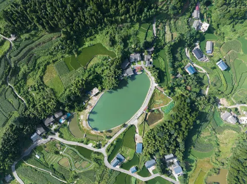 Zhangjiajie Ldyllic Pondside Timber Lodge Exterior Photos