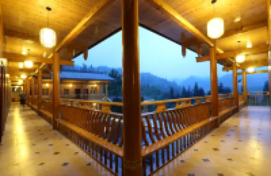 Bamboo Shadow Leisure Resort Hotel