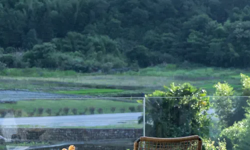 Floral Hotel · Yun Chu Xi Yin Hotel (Huangling Scenic Area Ropeway Shop)