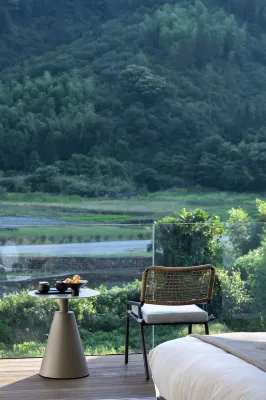 Huazhu · Yun Chu Xi Yin Homestay (Huangling Scenic Area Ropeway Shop) Hotels near Jiangling Scenic Area