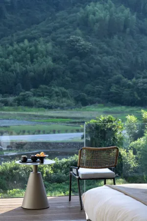 Floral Hotel · Yun Chu Xi Yin Hotel (Huangling Scenic Area Ropeway Shop) Отели рядом с достопримечательностью «Wuyuan Huangling»