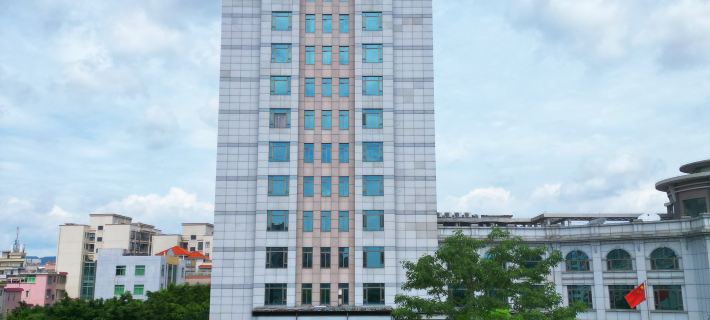 恆暉皇城酒店（雲浮新興汽車站筠城廣場店） 新興酒店