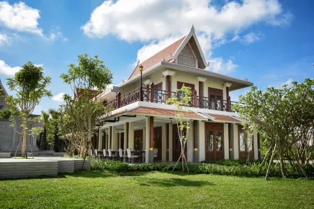 The Royal Family Suite by Memoire Palace Resort & Spa